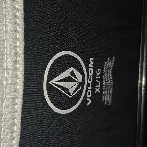 NWT Men's Volcom XL L/S Baseball T-Shirt. Black and Heather Grey - Picture 6 of 6